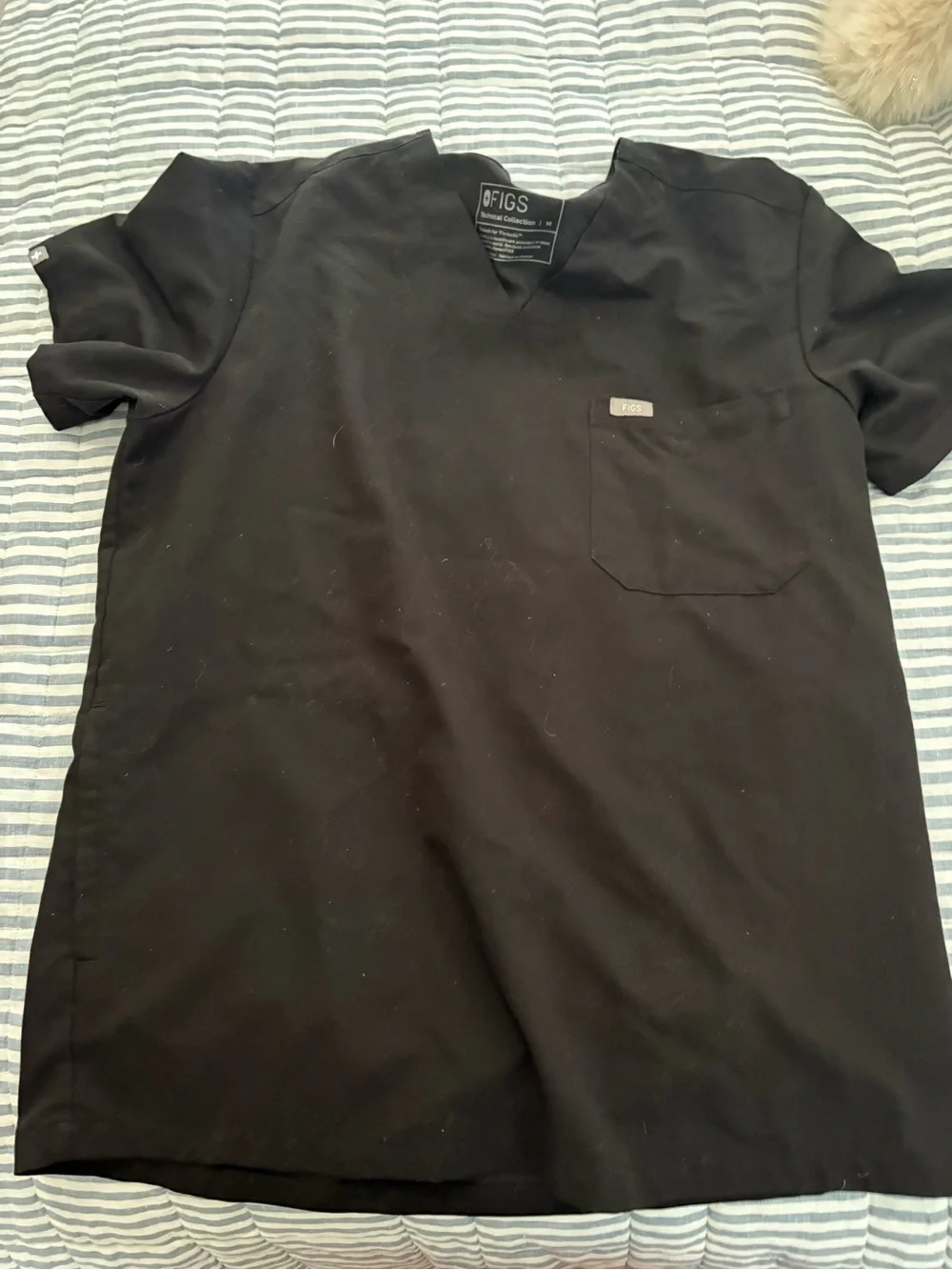 FIGS Leon Scrub Top for Men – 3 Pockets M